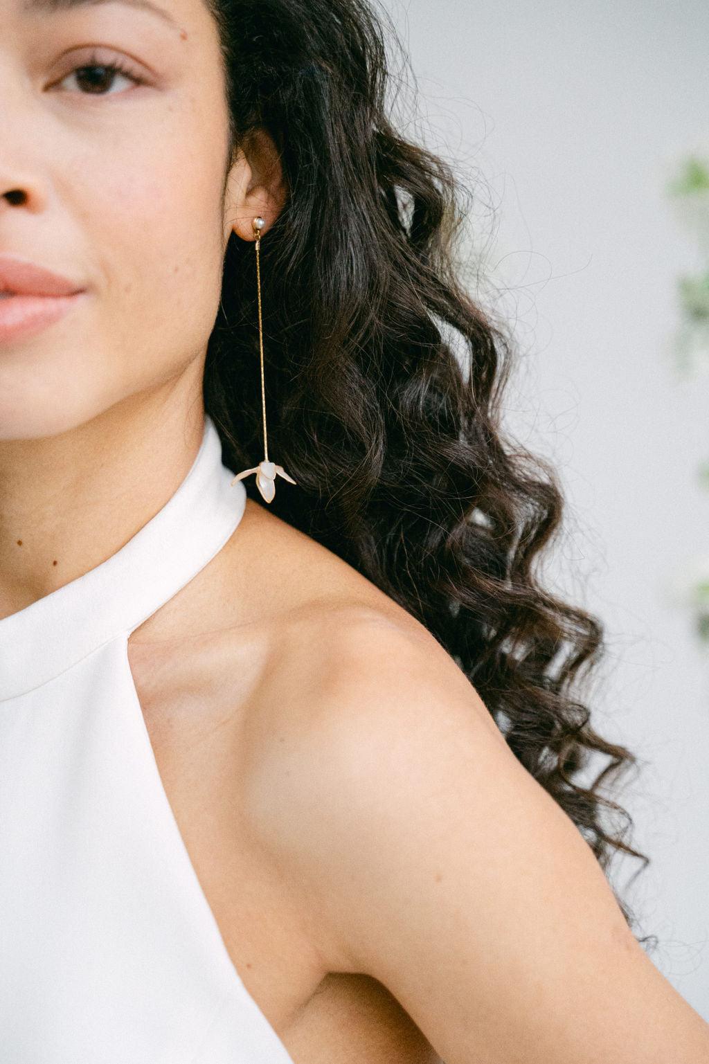 Cecilia 3:1 - Boucles d’oreilles pendantes en résine
