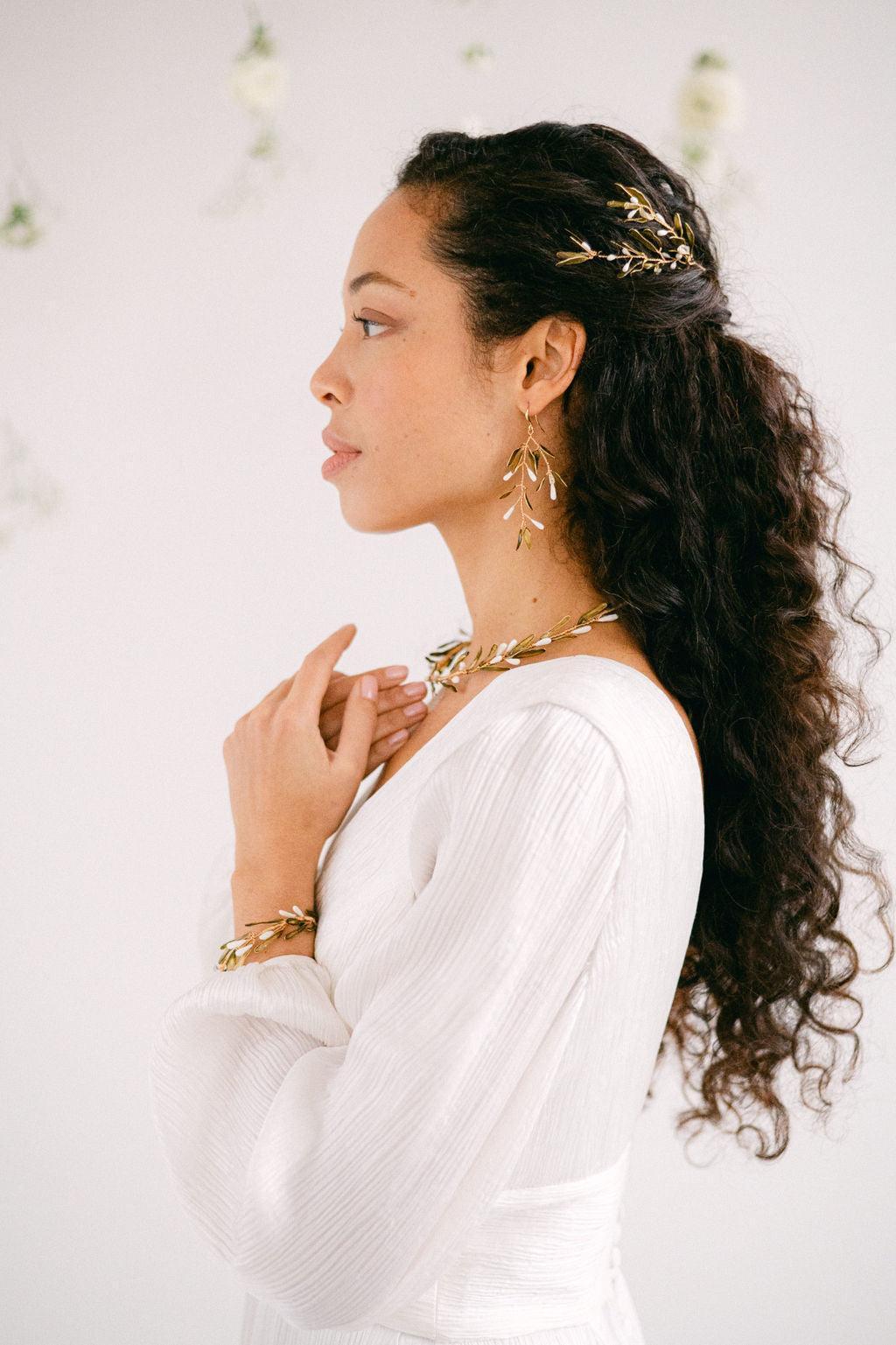 Rosemary Resin and Ceramic Necklace