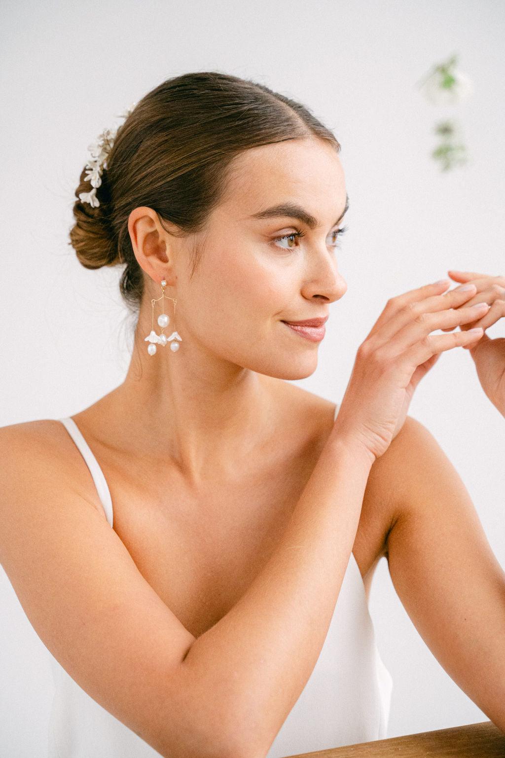 Harmonia Dangling - Boucles d’oreilles pendantes en perles naturelles & céramique