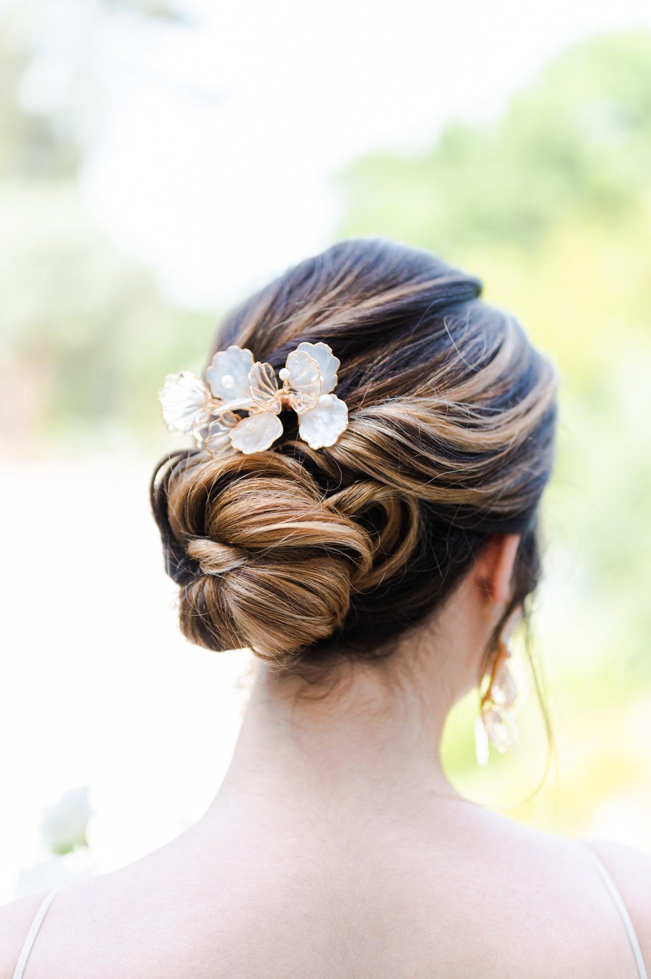 Aphrodite Comb Chignon - sea theme wedding