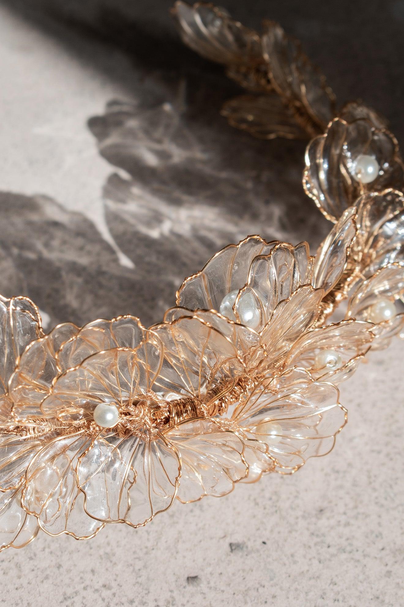 Aphrodite Comb Bold