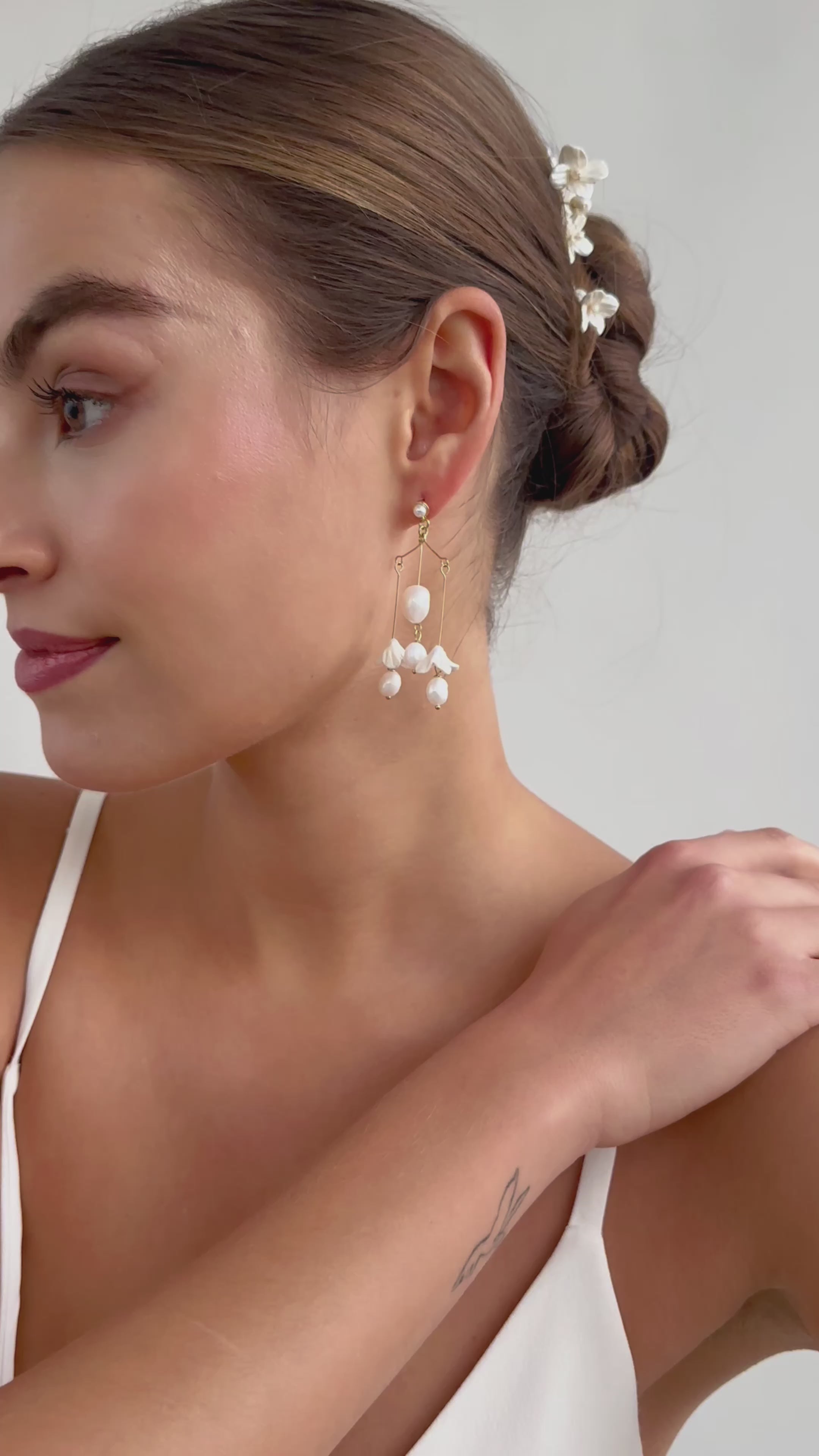 Harmonia Dangling - Boucles d’oreilles pendantes en perles naturelles & céramique
