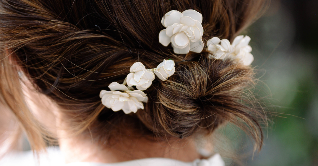 L'ÉDITO : L'Art d'Accorder Vos Accessoires à Votre Coiffure