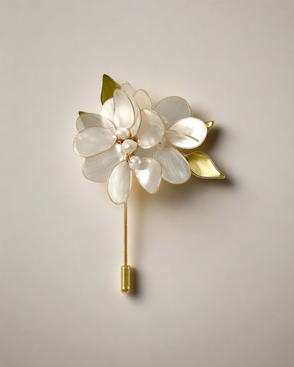 Gaia Boutonniere