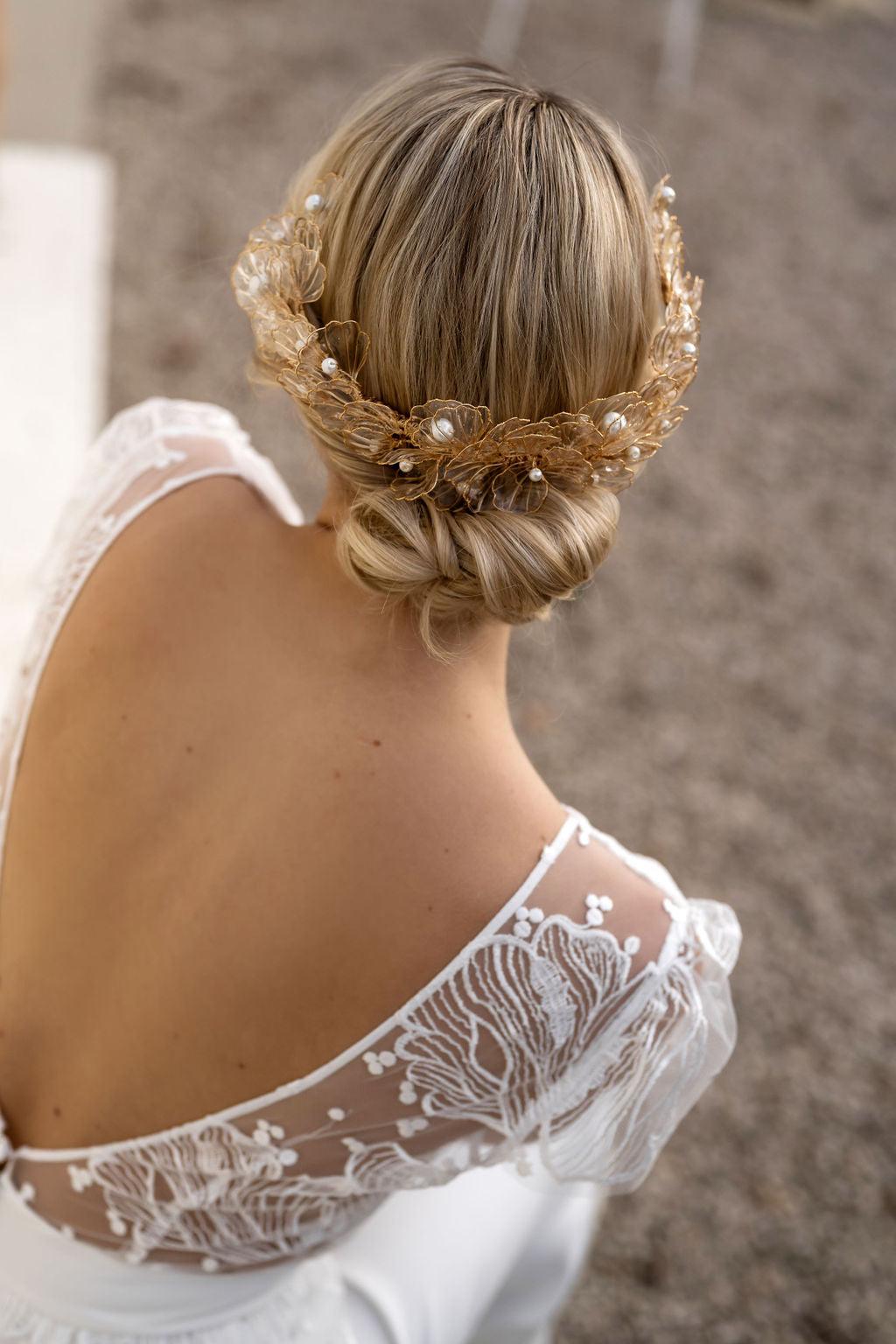 Aphrodite Comb Bold